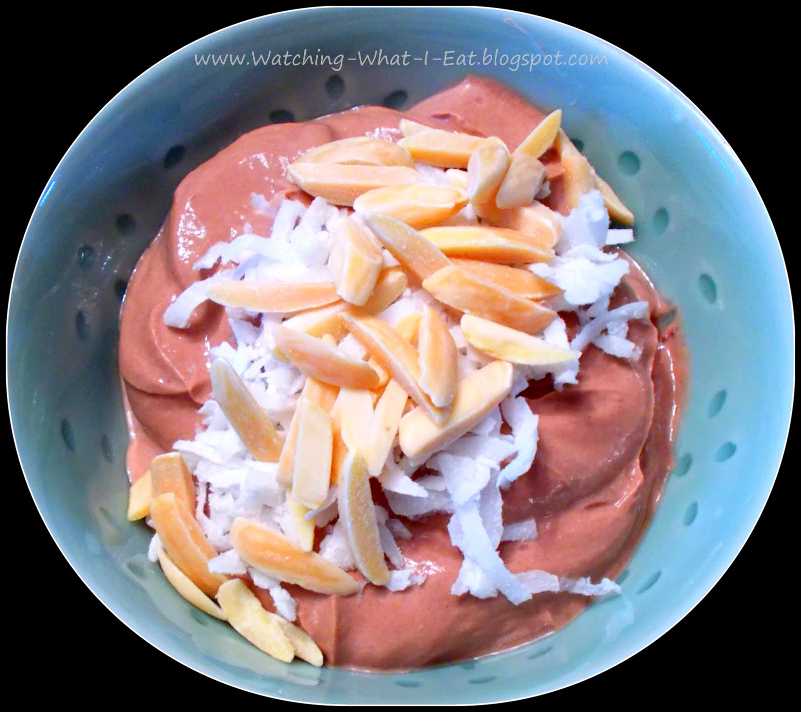 Watching What I Eat Almond Coconut Joy Greek Yogurt ~ great for