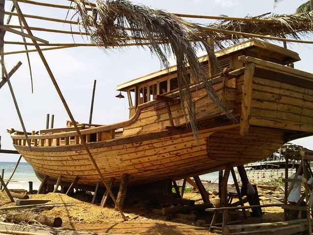 Making of Phinisi boat