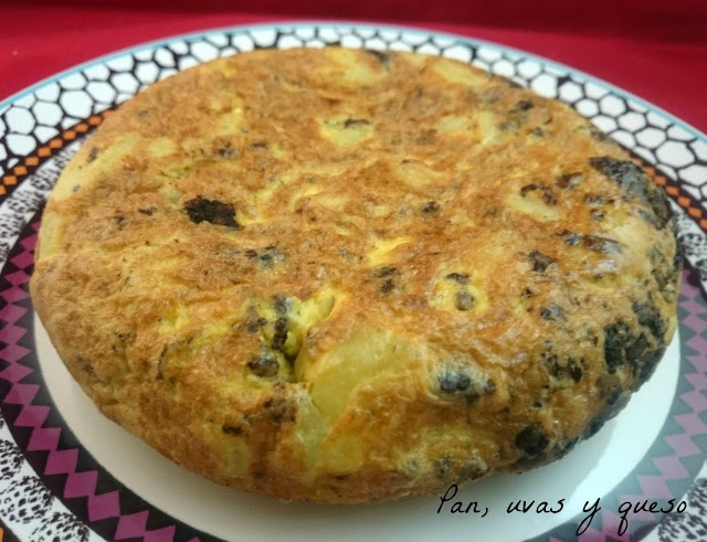 Tortilla de patata y morcilla de Burgos