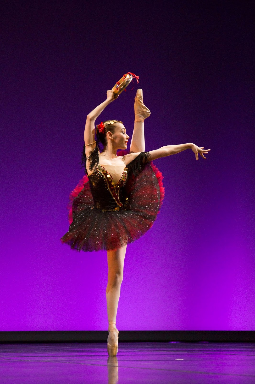 le goudron Sans équipage Professeur la esmeralda ballet tambourine