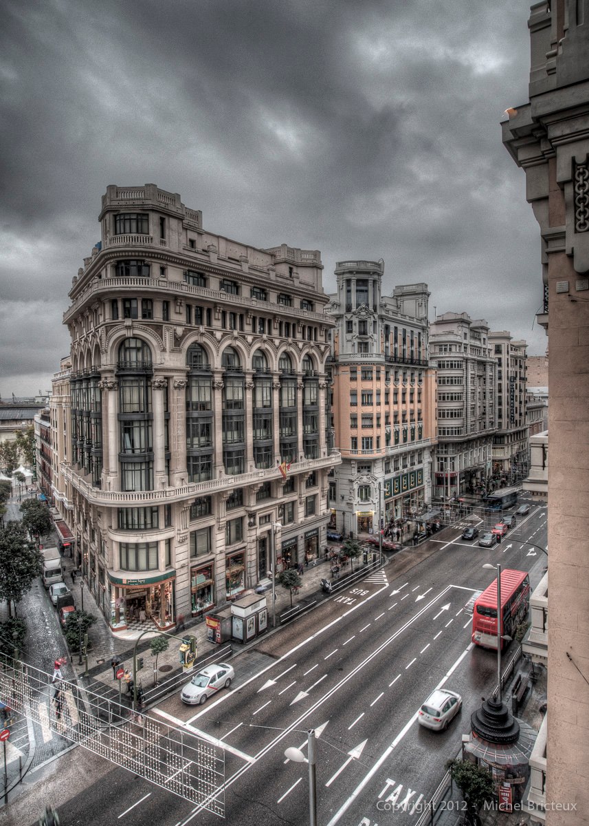 Gran Vía, on a rainy day