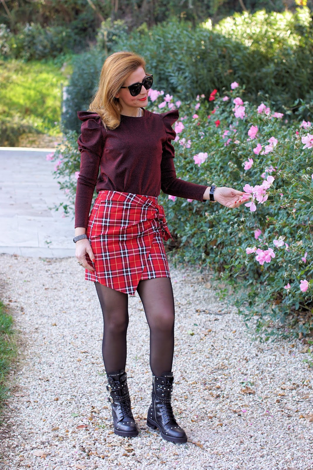 Mini skirt, puffy sleeves top and combat boots | Fashion and Cookies ...