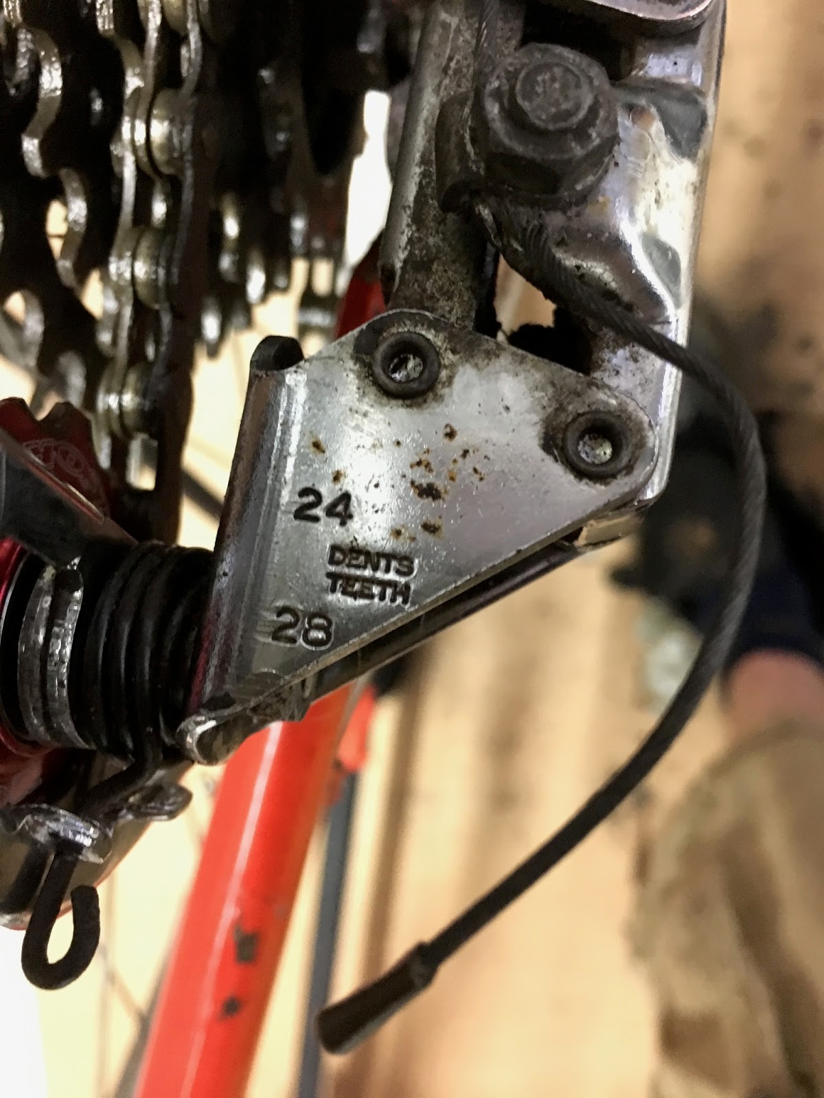 raleigh_carlton_grand_prix_1978_Huret_Challenger_derailleur.jpg