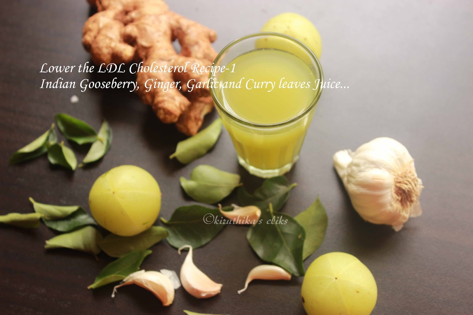 Indian Gooseberry(Amla), Curry Leaves, Ginger and Garlic Juice Juice