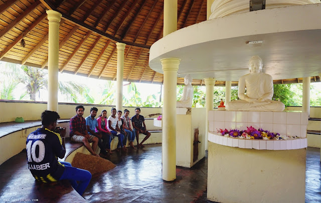 Srilanka Matara Mirissa Parevi Dupatha temple