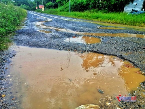 Con đường 2km trị giá 10 tỷ, xây 13 năm vẫn chưa xong ở Vĩnh Phúc