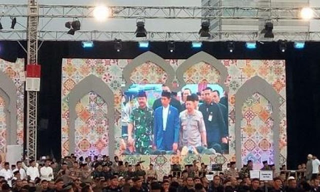 Jokowi kepada Prajurit TN dan Polri: Kita Halau Kekuatan yang Tidak Sesuai Konstitusi Jokowi kepada Prajurit TN dan Polri: Kita Halau Kekuatan yang Tidak Sesuai Konstitusi