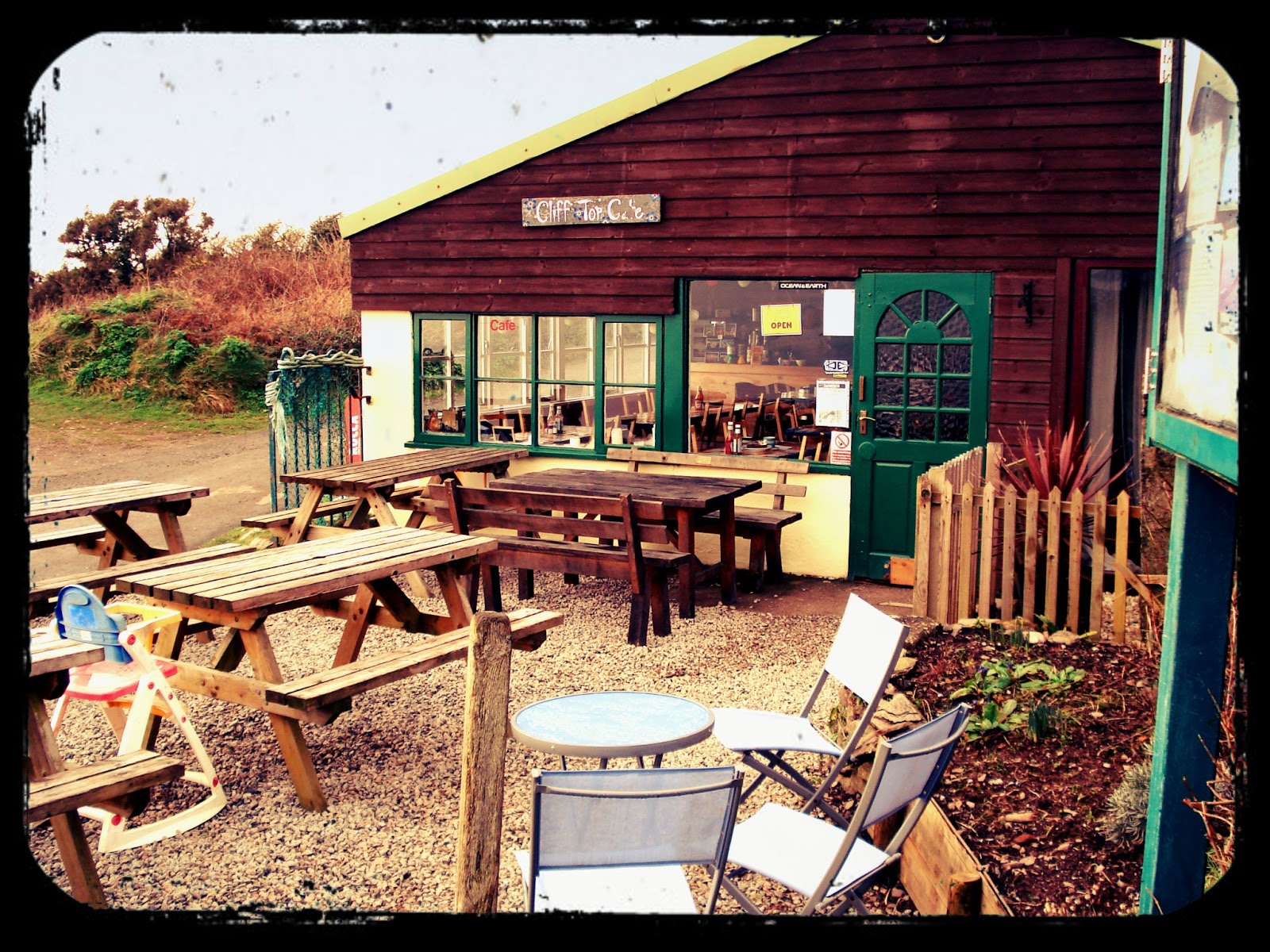 Simple Country Living. Lunch at The Cliff Top Cafe