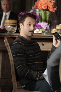 Jonny Lee Miller as Sherlock Holmes in Elementary Episode # 4 "The Rat Race"