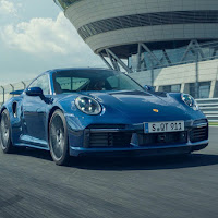 Porsche 911 Turbo 2021 tăng tốc ngang siêu xe, giá từ 170.800 USD