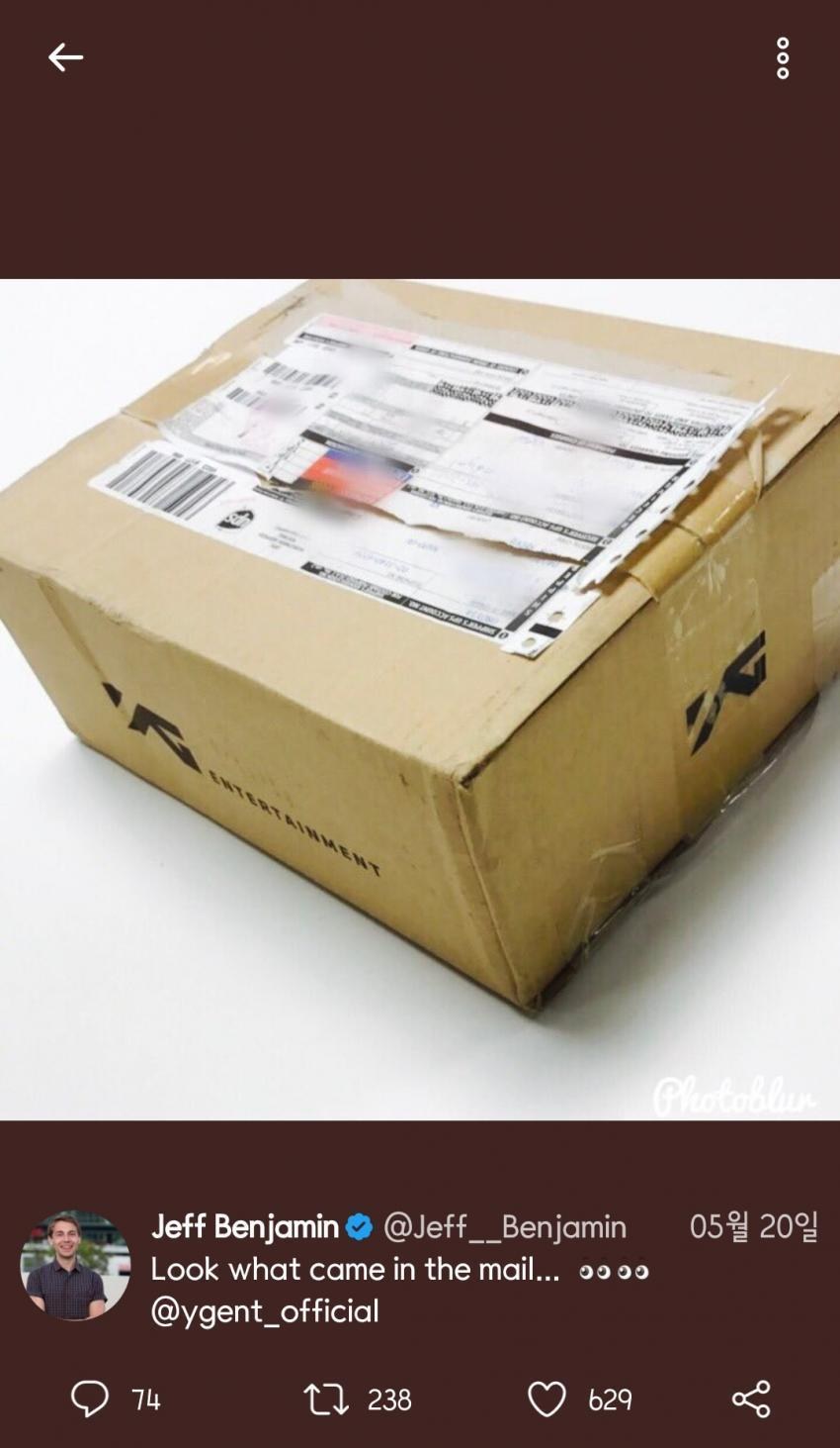 SM and YG send gifts to Billboard journalist KPOP, KFANS