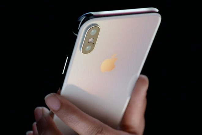 Chiếc iPhone X độc nhất vô nhị trên thế giới được bán với giá gần 2 tỷ đồng
