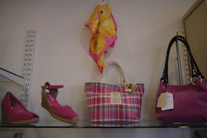 Scrumptious shoes & bags from Toni Pons & Owen Barry
