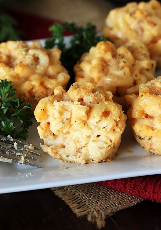Mac and Cheese Muffins (The BEST Muffin Tin Macaroni & Cheese) The