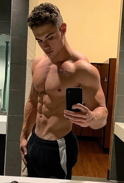 Random Hot Photos of Sexy Muscular Guys