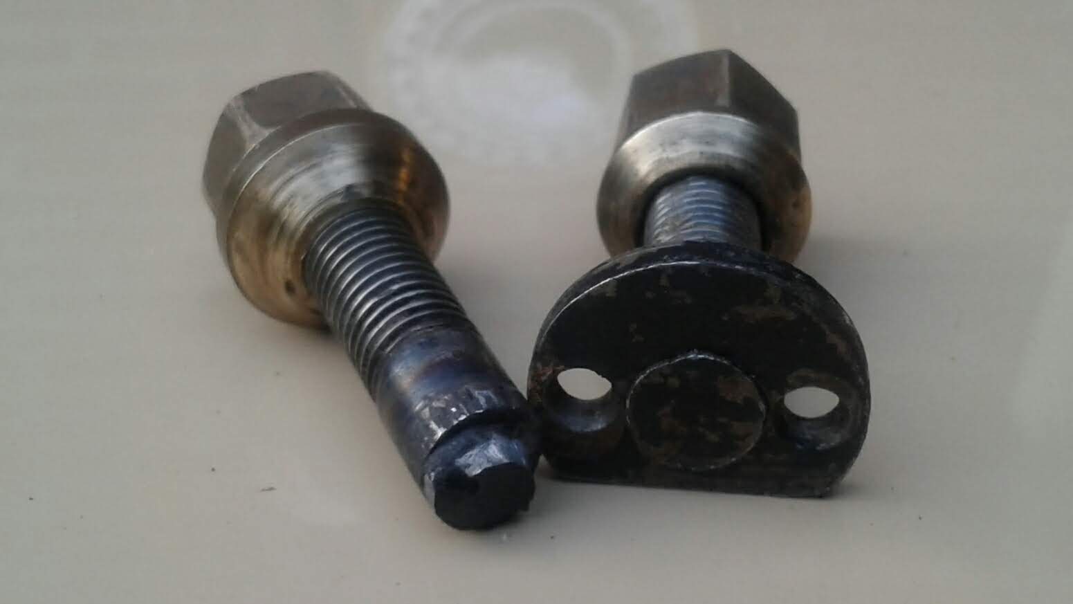 RustyDaytrips.nl Austin Seven Wonky Wheel Nut