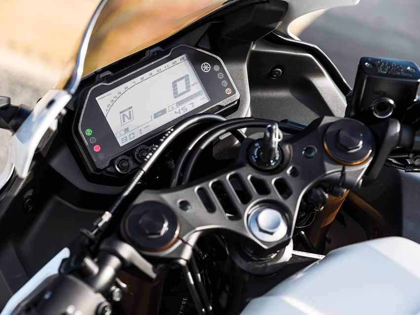 2019 Yamaha YZF-R3 vs. Kawasaki Ninja: Сравнительный обзор - MotoNews ...