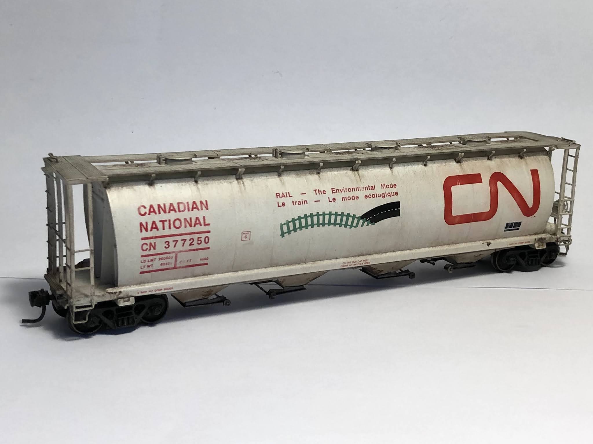 Intermountain RTR grain car...