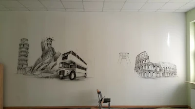 Mural w sali szkolnej, malowidło ścienne wykonane na scianie w klasie, aranżacja klasy poprzez malowanie