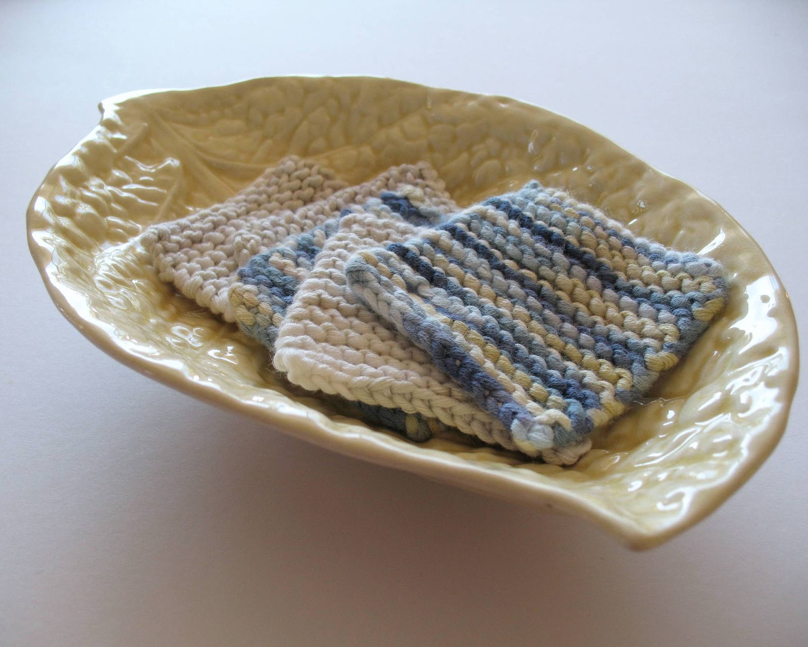 eclectic me: waffle knit dischloth + more gartering....