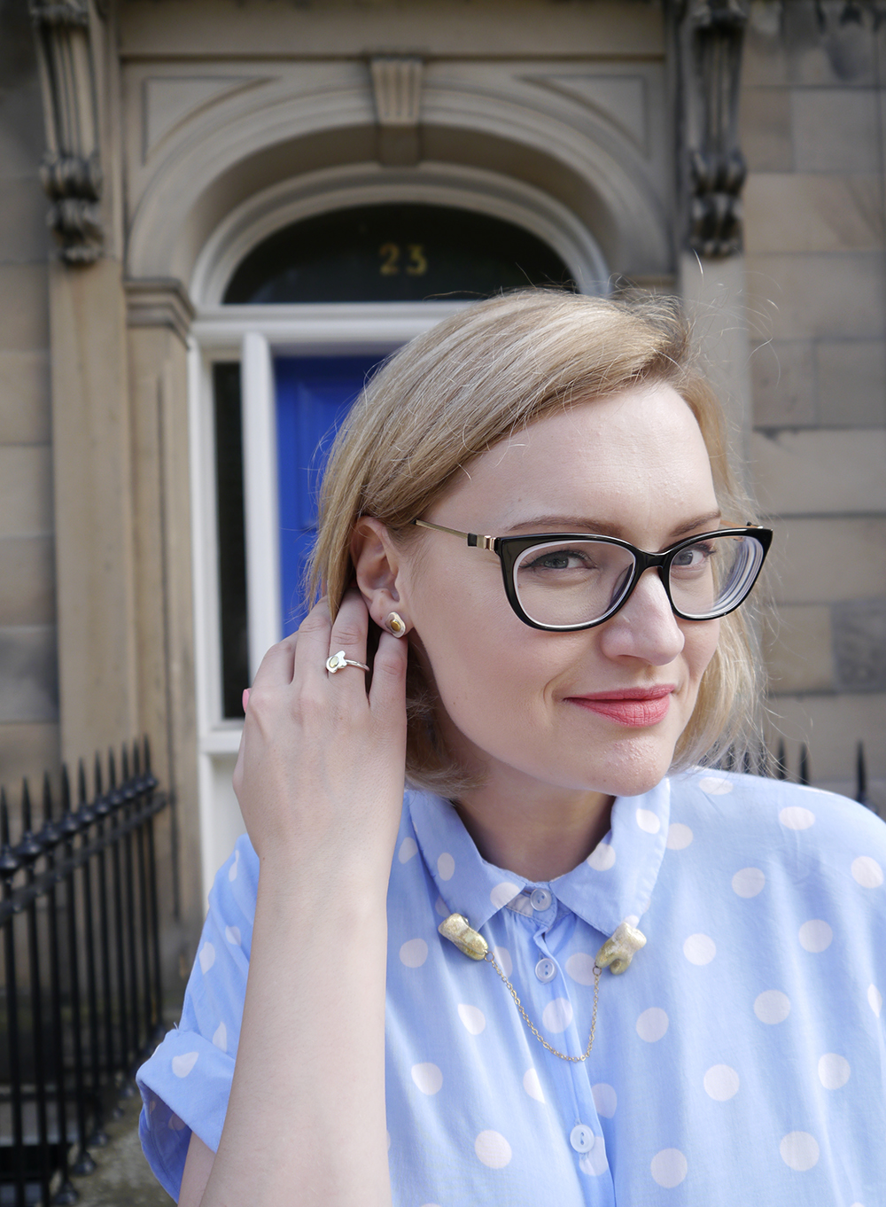 breakfast themed accessories with british style blogger wardrobe conversations Scottish blogger, Edinburgh blogger, Scottish street style, quirky street style, dressing to a theme, food inspired outfit, pale girl style,