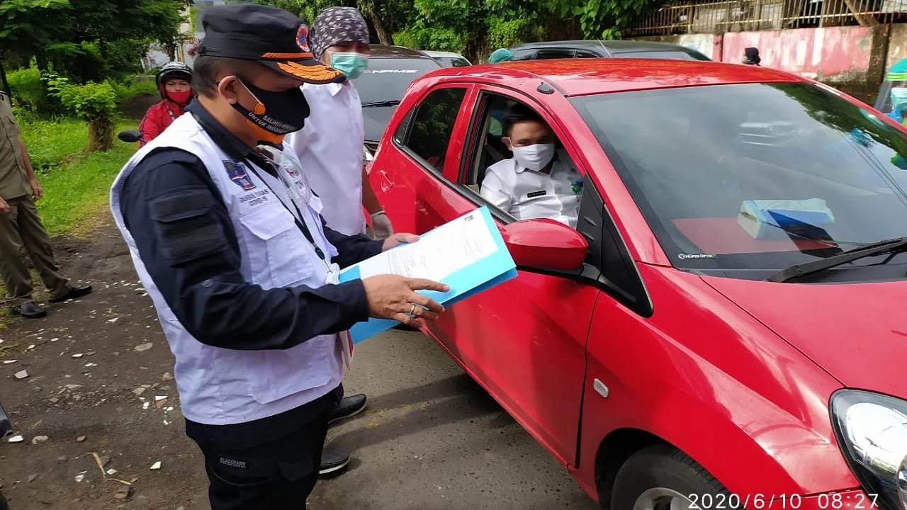 Kalak BPBD Kota Manado Tinjau Langsung Pos Kontrol Kesehatan