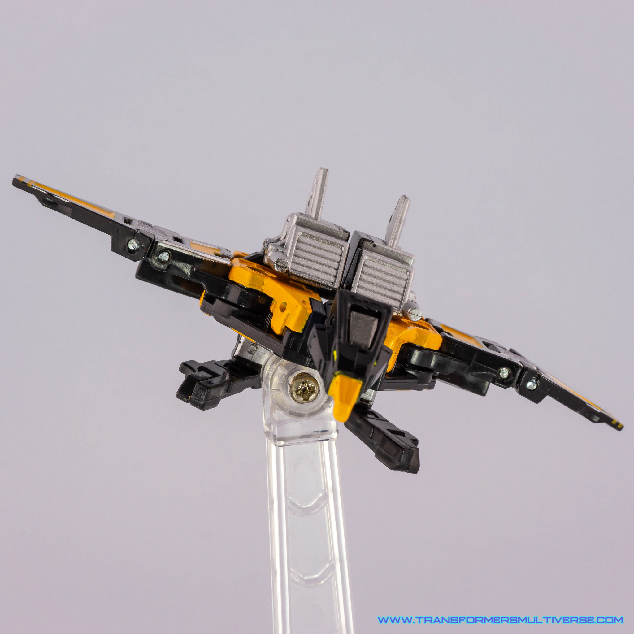 Transformers Masterpiece Buzzsaw Condor flight pose