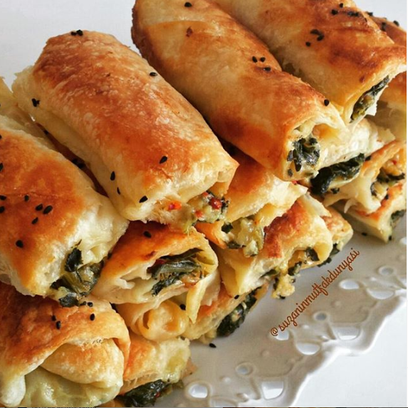 ISPANAKLI RULO BÖREK Resimli Yemek Tarifleri