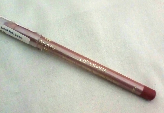 Lakme 9 to 5. Lip liner 