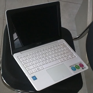 Laptop ASUS E202SA Second di Malang