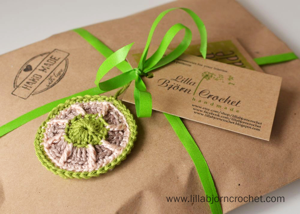 Gift wrapping idea with small crocheted ornament