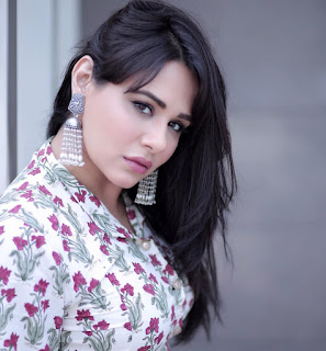Mandy Takhar Biography Height Weight Age Songs Mandy takhar ретвитнул(а) diljit dosanjh. mandy takhar biography height weight