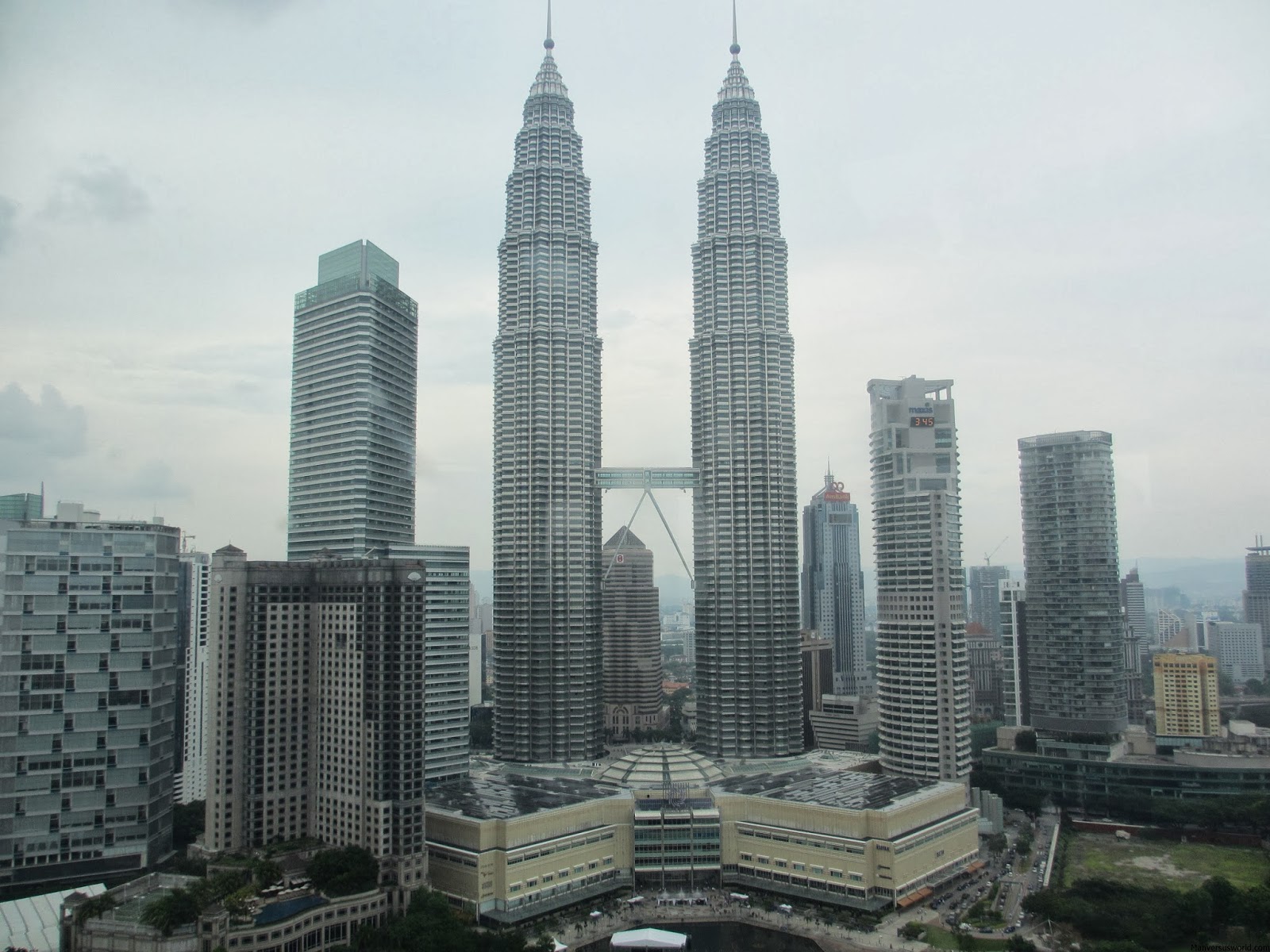 World Visits: Petronas Tower - Twin Skyscrapers -- Malaysia