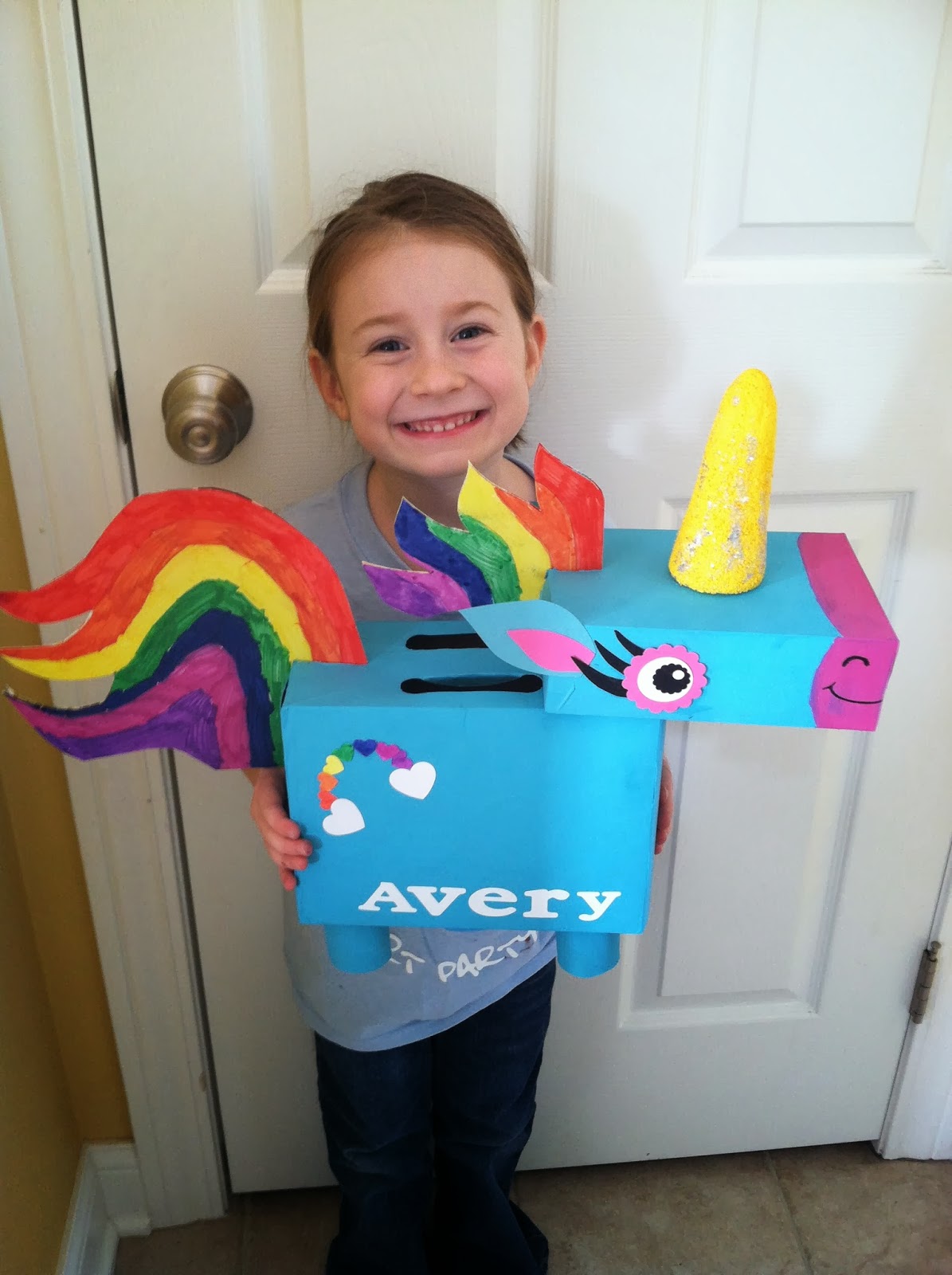 Unikitty Valentine box for Jordyn - Knutselen Surprise ...