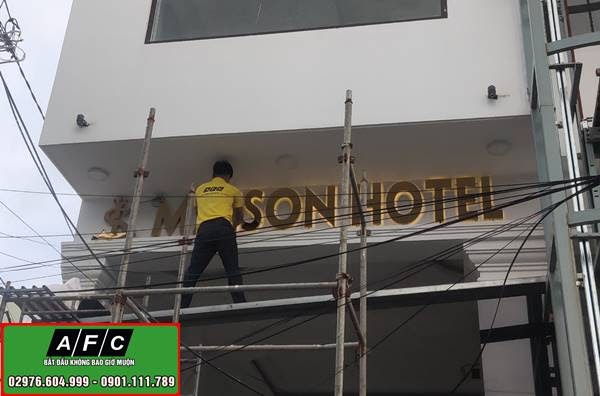 Thi công bảng hiệu Mica chữ nổi đẹp tại Phú Quốc