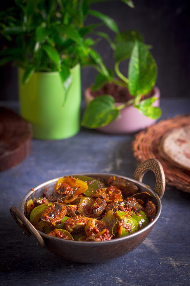 Kadhai Mushroom curry with capsicum and onions