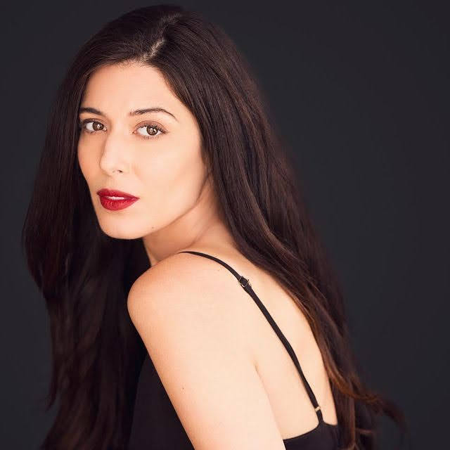 Elizabeth Tabish - Age, Wiki, Bio, Trivia, Photos - FilmiFeed