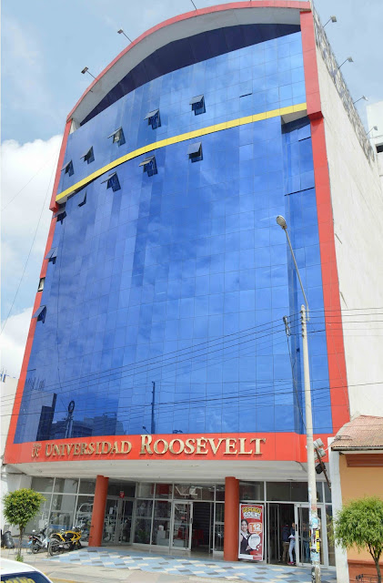 Universidad Roosevelt - UR