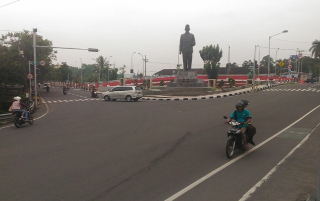 Perjalanan Surabaya Blitar Tercepat Hanya 3 Jam - RACHEVE