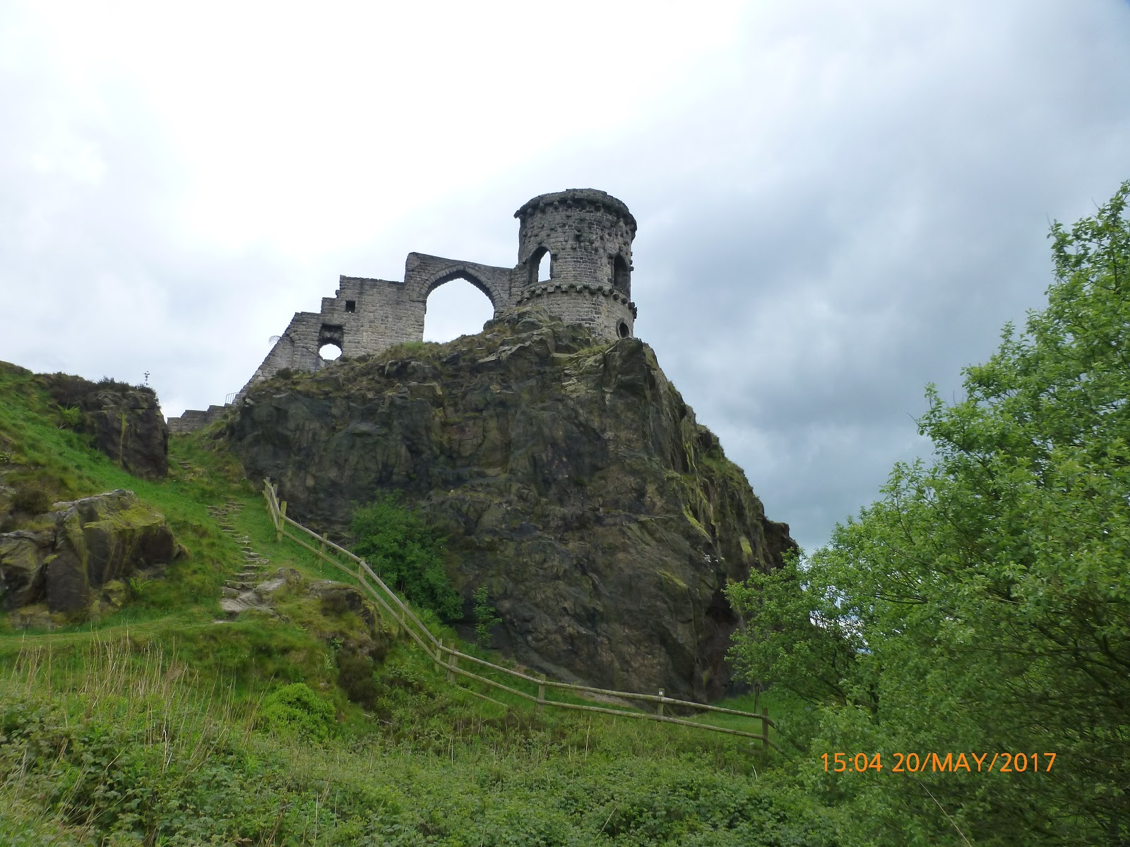 Harris Hikers Congleton Edge and Mow Cop 20th May 2017