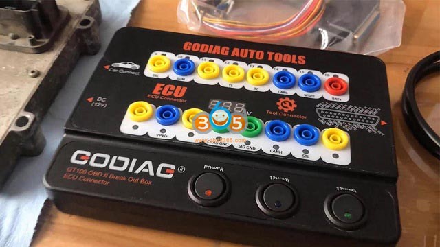 Godiag GT100 and Autel Ultra test 2005 Ford Expedition ECU on bench