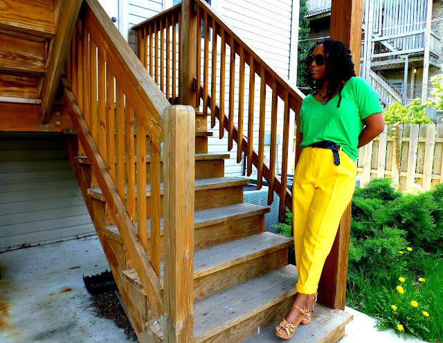 how to wear bright yellow pants