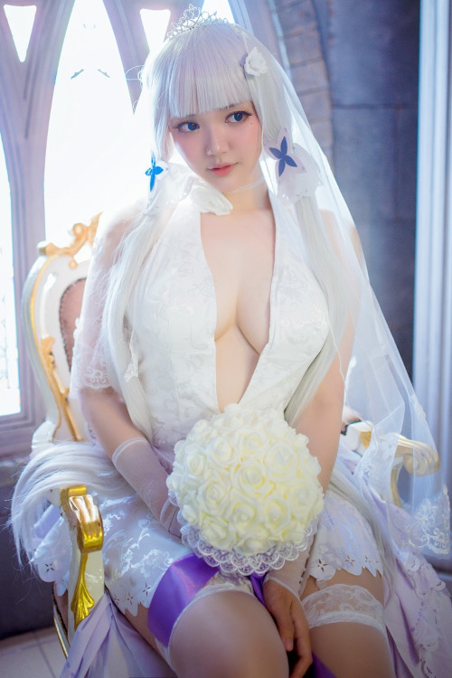 Read more about the article [Ying Tze] Illustrious Wedding Dress