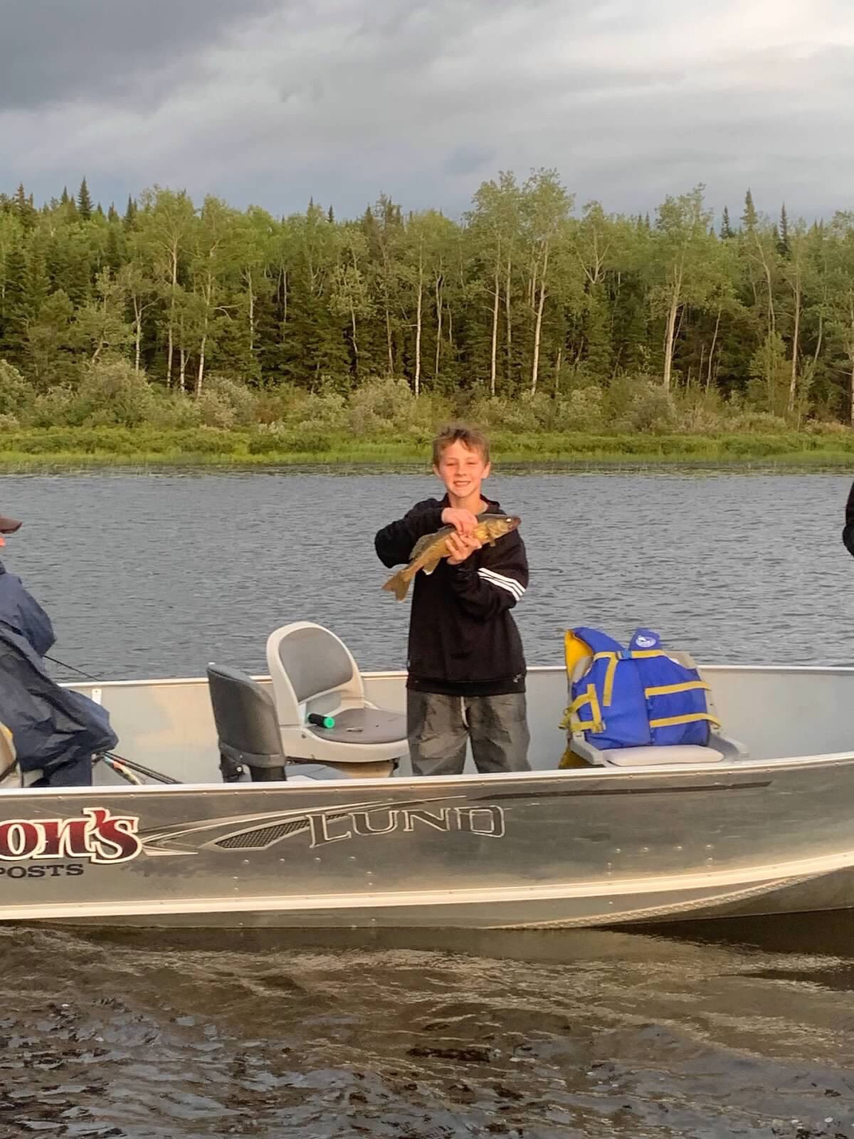 Jackson's Lodge & Outposts 52 Blueberry Rock Dr, Lac du Manitoba Canada The Debrito's