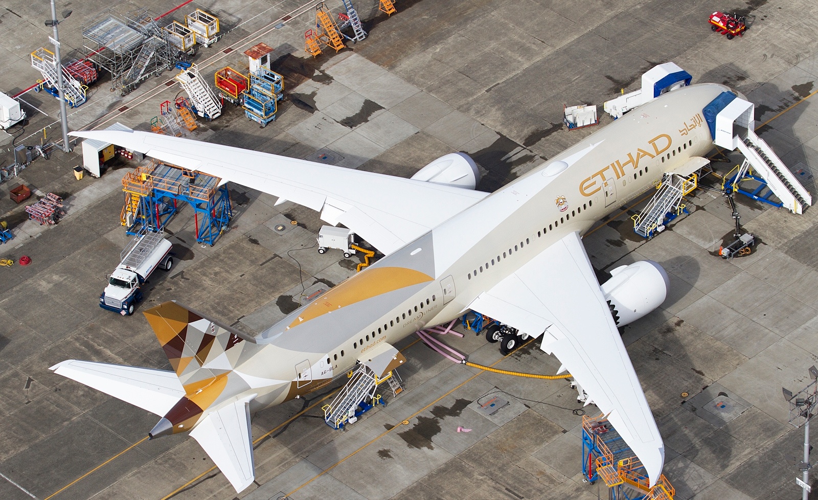 Bird Eye View Boeing 7879 of Etihad Airways Aircraft Wallpaper 4003