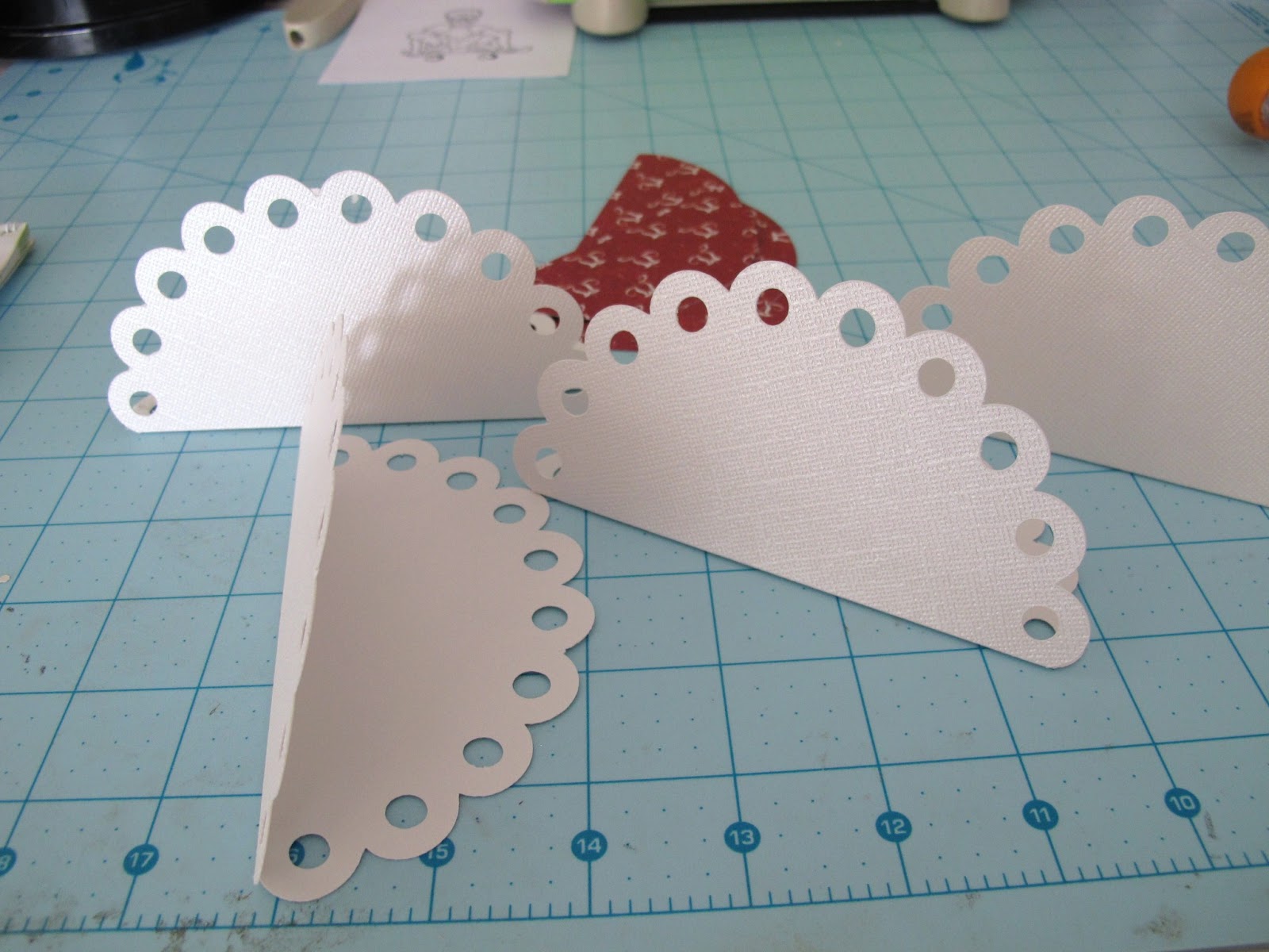 Going Buggy Petal Card Tutorial using Elegant Edges Cricut Cartridge