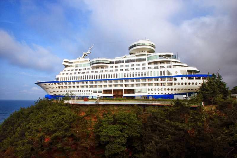 korean cruise ship hotel