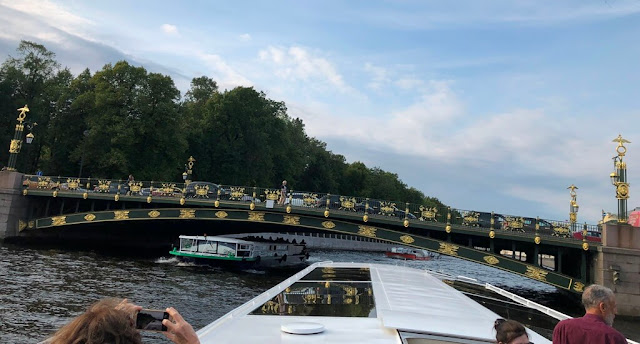 Pontes e Canais de São Petersburgo