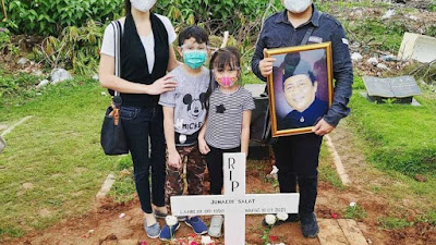 Prosesi Pemakaman Junaedi Salat. "Papa Baik Banget", Tutur Anak Babe Jun