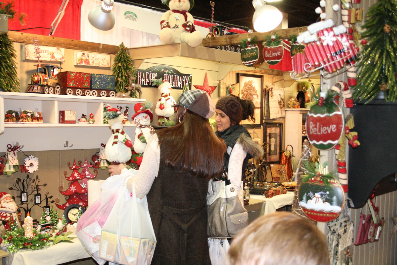 Showcase Events, Inc. Salt Lake Family Christmas Gift Show Photos